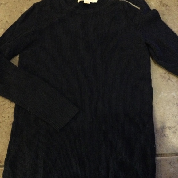 Michael Kors sz M black ribbed sweater with zipper on left shoulder - Picture 9 of 9